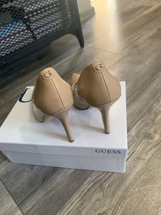 Токчета-Guess, Zara