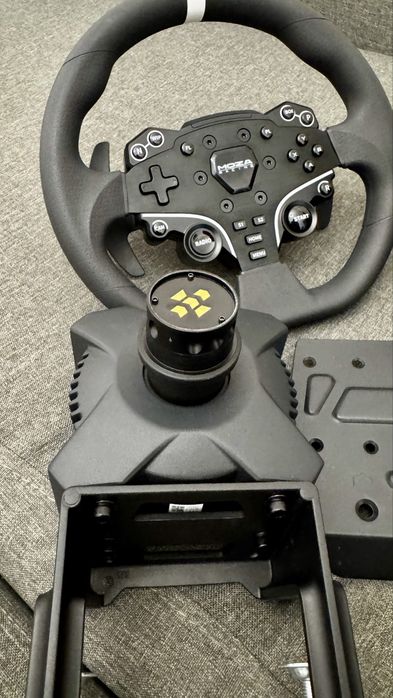 Игровой руль контроллер Moza R3 PC