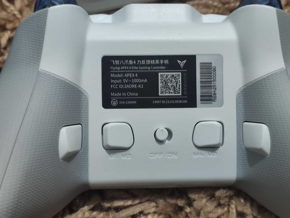 Flydigi apex 4 controller + accesorii