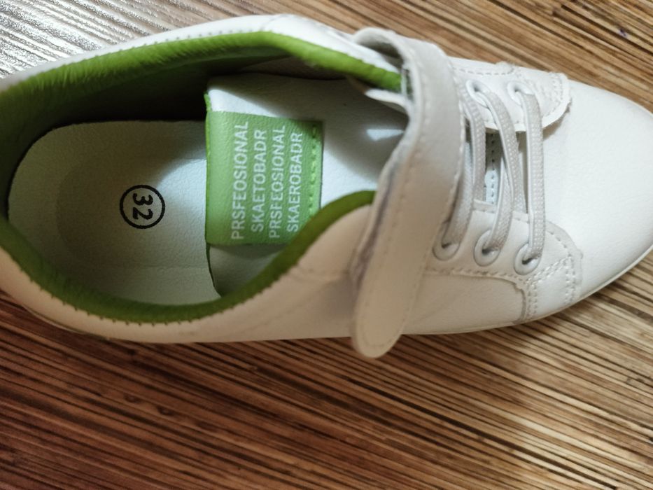 Кроссовки в хорошем состоянии