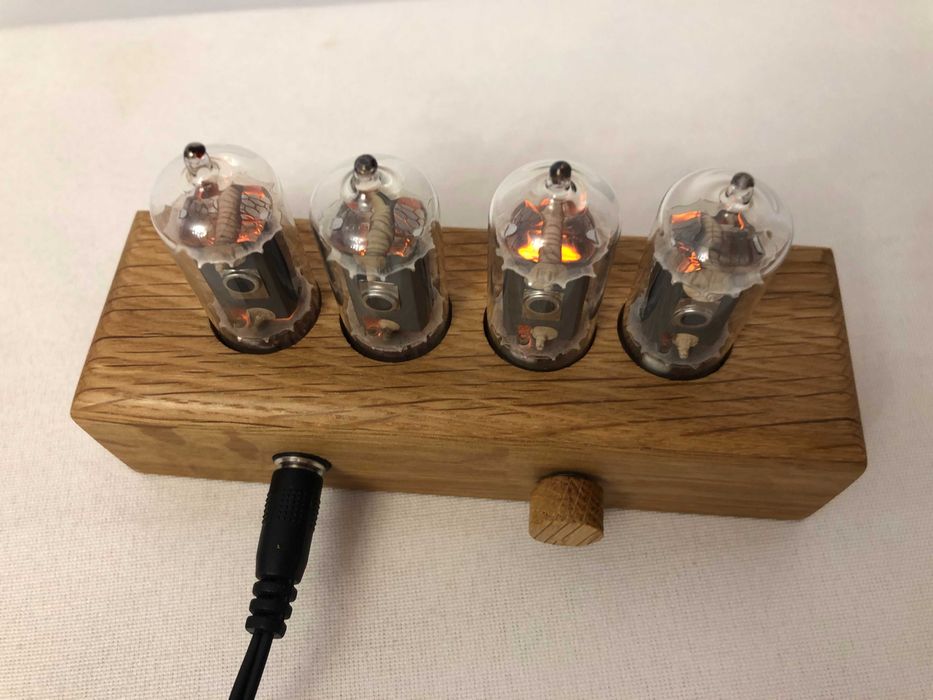 Ceas Nixie stejar cu tuburi germane z570m Bucuresti Sectorul 2 • OLX.ro