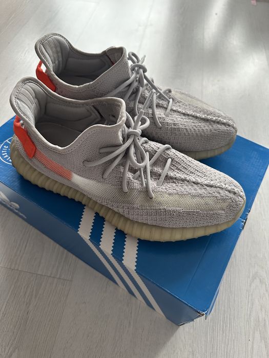 Vand adidasi Yeezy barbatesti originali