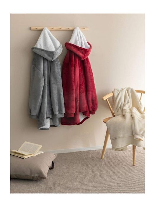 Одеало с ръкави за студените дни