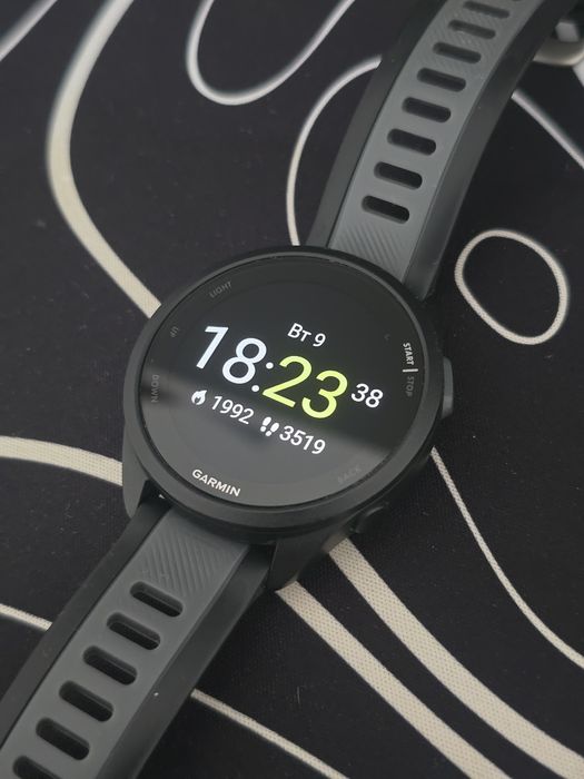 Garmin Forerunner 165