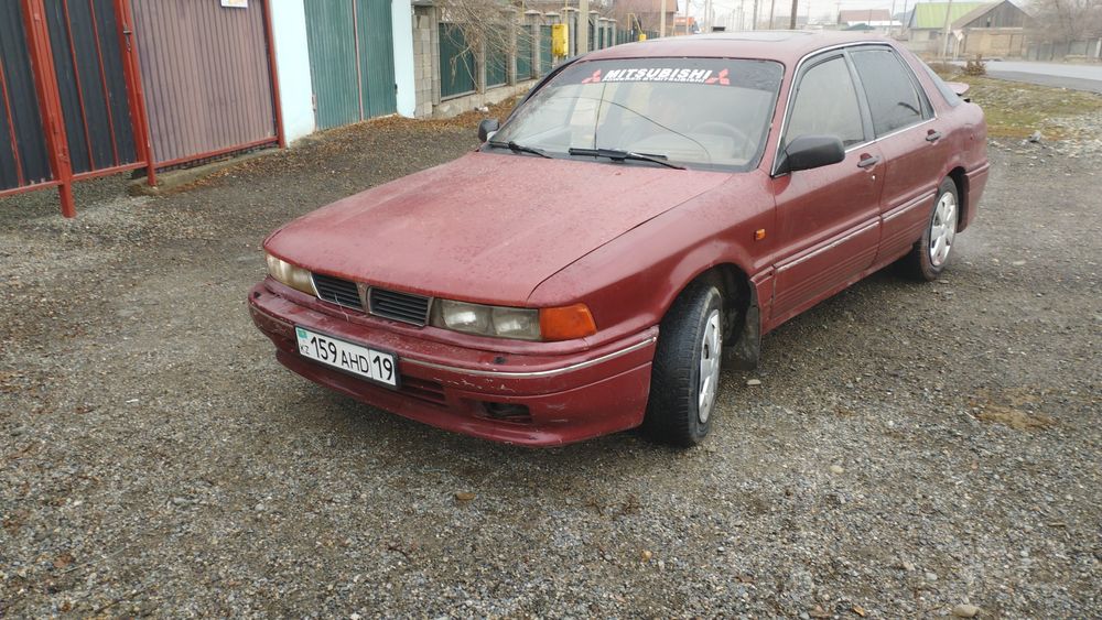 Продам машину Мицубиси Голант