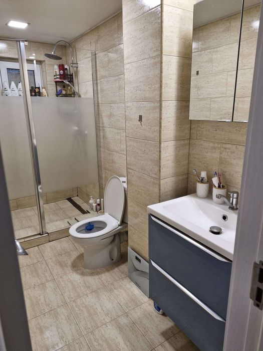 Apartament 3 camere, renovat de la 0, decomandat,  micro 11