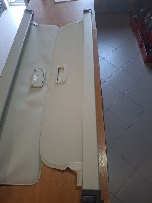 Rulou polița portbagaj Volvo V60 2019>>