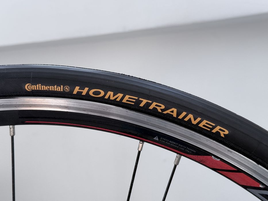 Home trainer Tacx Blue pachet cu senzori si anvelopa