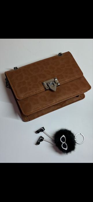 Сумочки по 4000 тенге