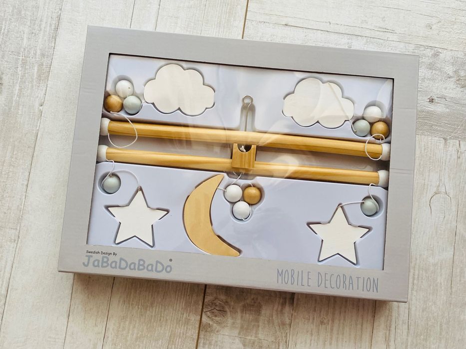 Дървена стойка и дървена висяща играчка на Jabadabado