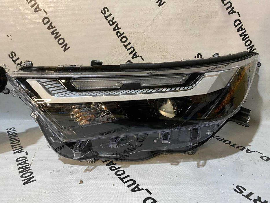 Фара на Rav4 19-24 / Рав4 19-24