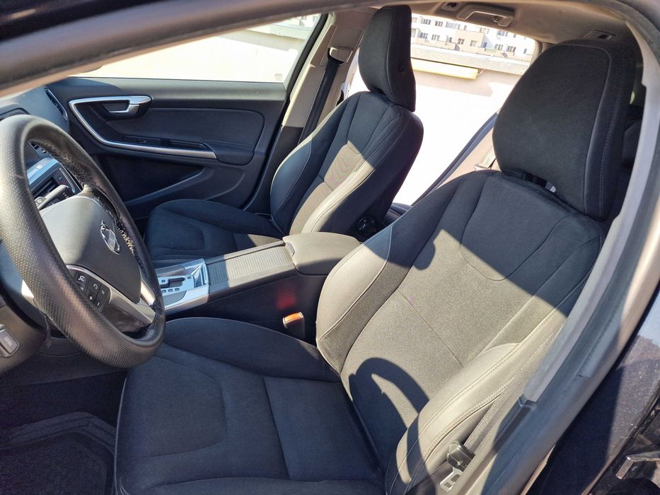VOLVO V60 2011 — imagine 3