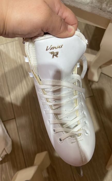 Продам коньки Risport Venus