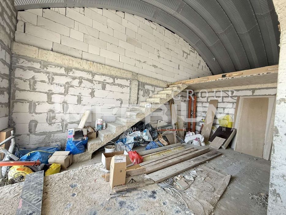 Продава се Мезонет в Варна, Виница - 250 кв.м за 408 €/кв.м - Снимка #1