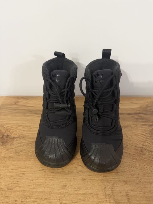 Детски зимни обувки Adidas номер 20