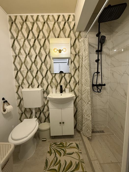 Garsoniera de inchiriat, recent renovata