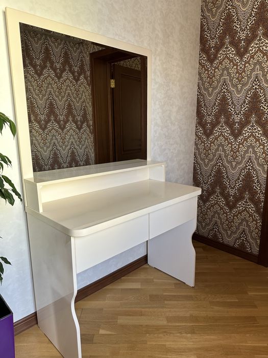 Туалетный столик