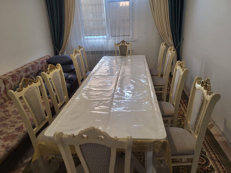 Продам стол с стульями