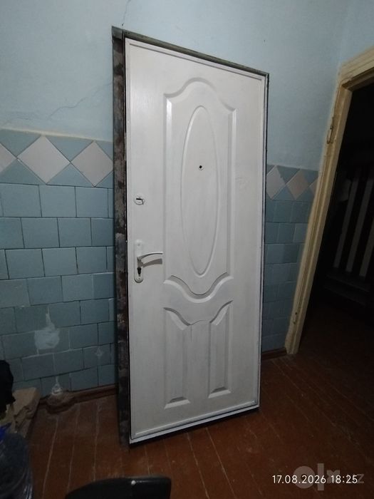 Продаётся железная дверь, размер: 1.90.× 0.75 ‼️‼️‼️