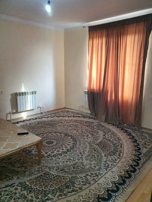 Toshkent viloyati Nurafshon shaxri Yangi Obod Maxlasi 2 xonali uy