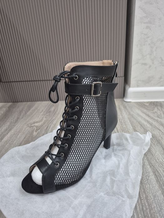 Продам High Heels