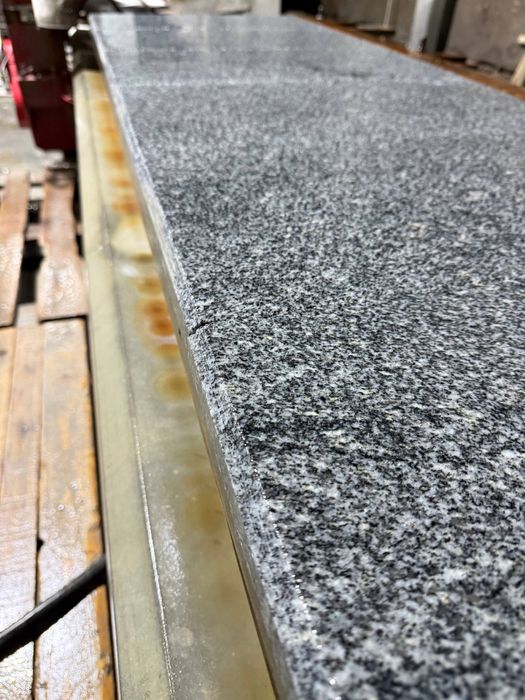 Мрамору и Граниту Резка камня Снятие фаски