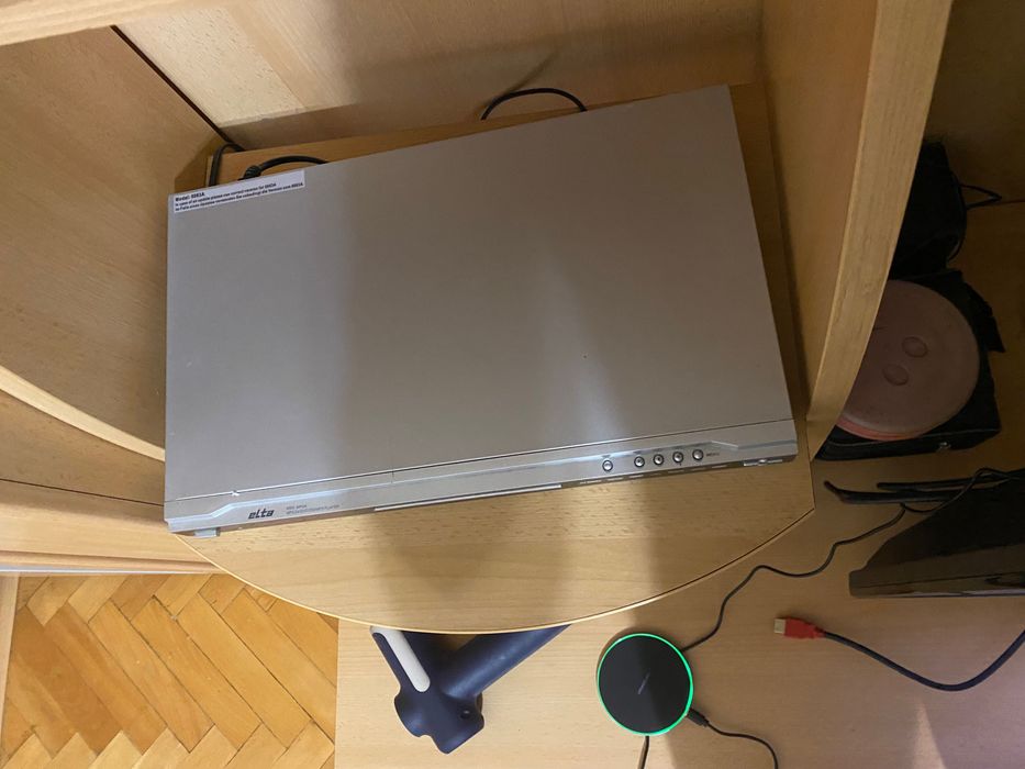 DVD Elta , продавам работещо DVD