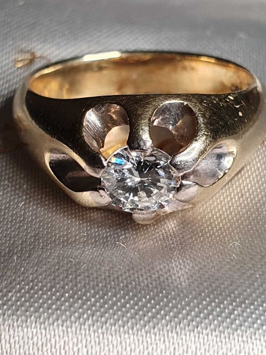 Colectie personala Gypsy aur masiv cu diamant natural FLAWLESS 0,85CT