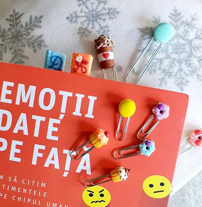 Agrafe care aduc bucurie, semne de carte