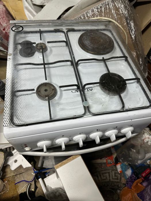 Продам газ плиту