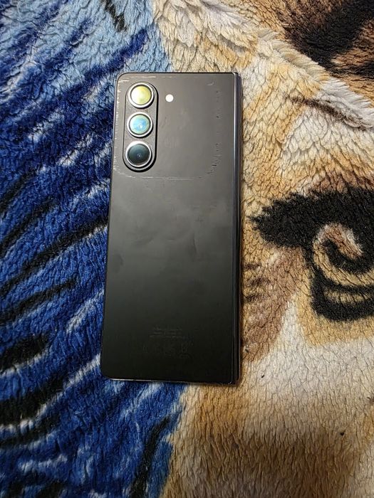 Samsung Z Fold 5