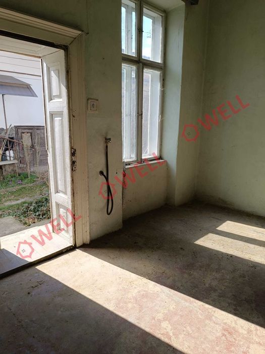 Casă de vânzare – strada Retezatului, aproape de centru