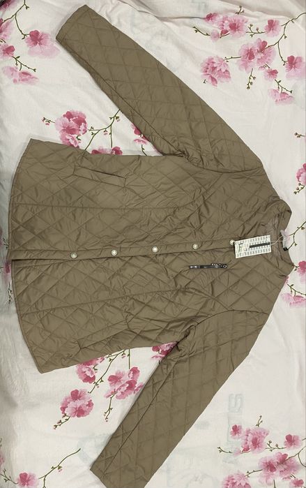 Ветровка для повседневного ношение.