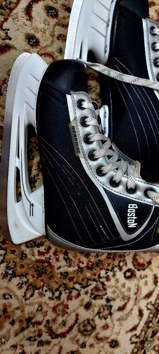 Продам коньки  на мальчика.