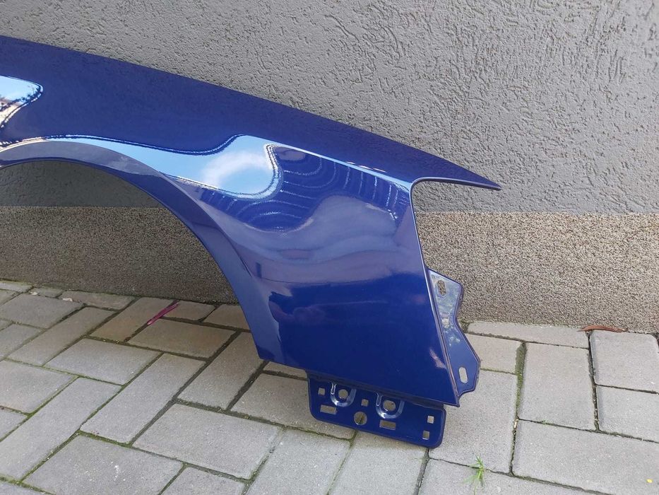 Aripa Fata Dreapta VW Passat B6 An 2005-2011 Vopsita Albastru