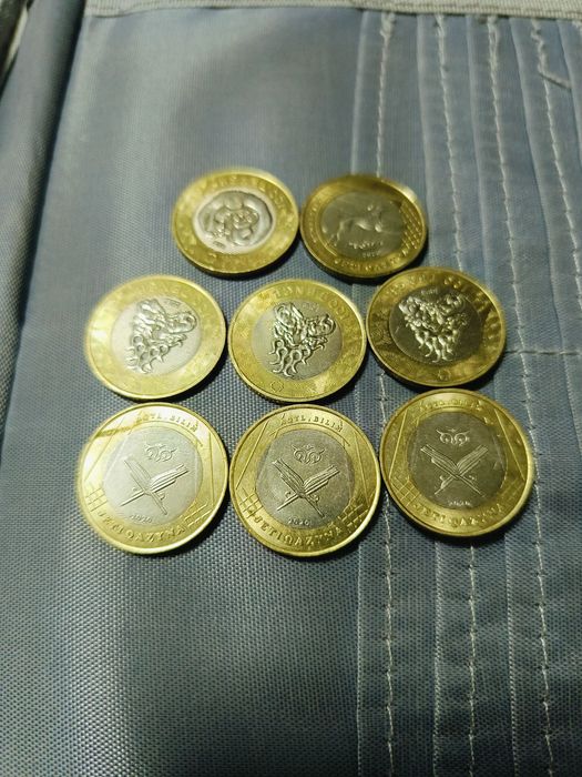 Юбилейные монеты.