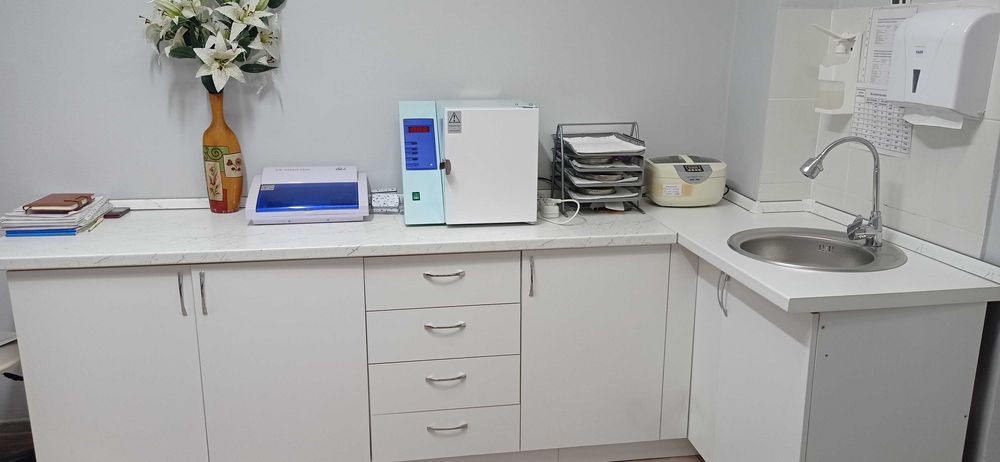 Кухонный угловой стол, Б/У