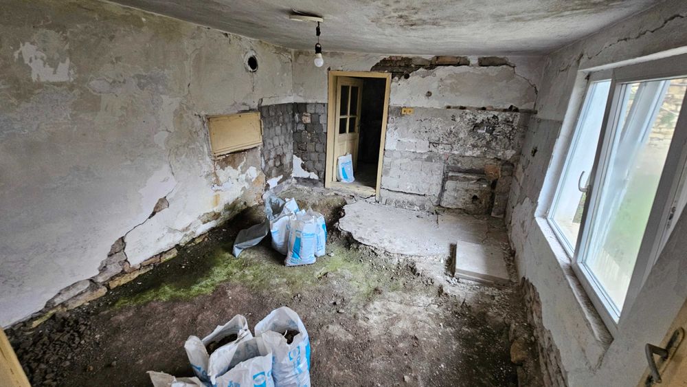 1860-Продава се къща в село Пороище!