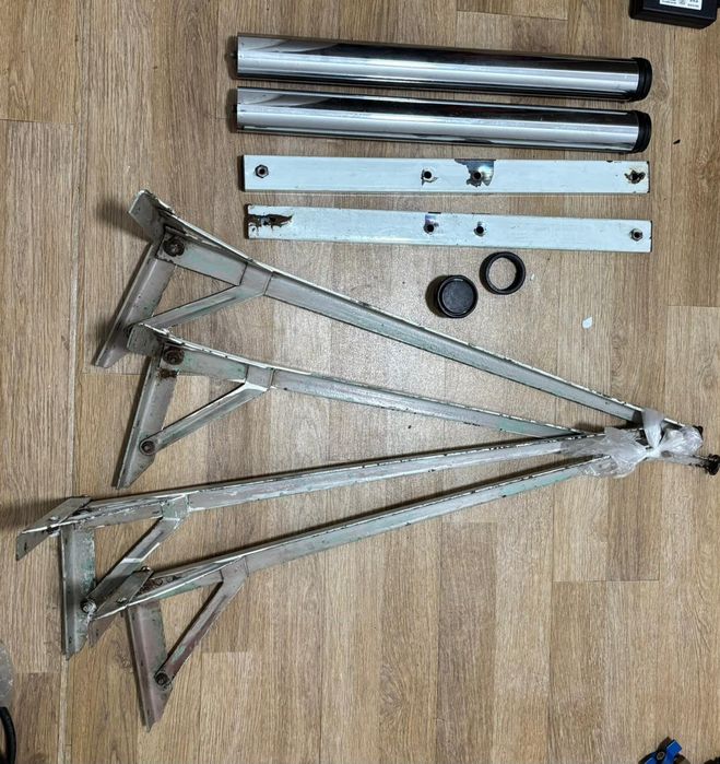 Зеркало, замок, ножки