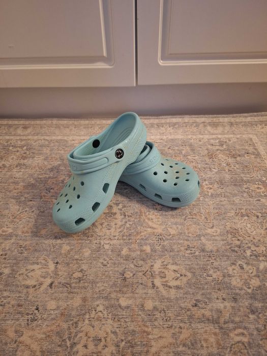 Papuci Crocs fete mar J2