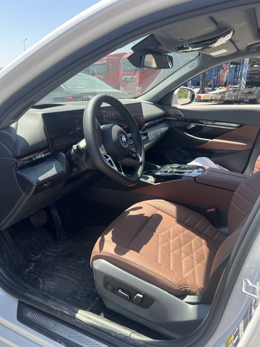 Bmw i5  50L  2025 йил