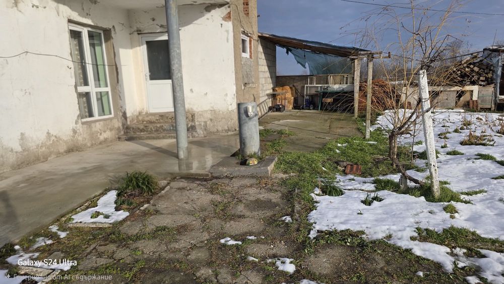 Продава се Къща в с. Лъвино, Област Разград - 11111 кв.м за 2 €/кв.м - Снимка #4