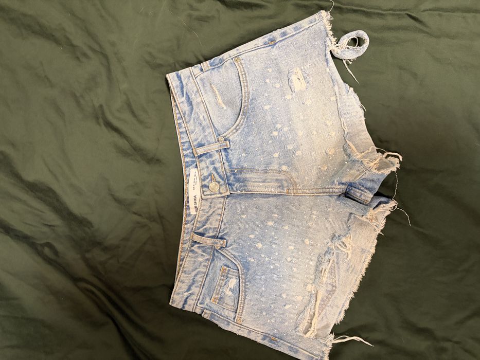 Blugi scurti Bershka