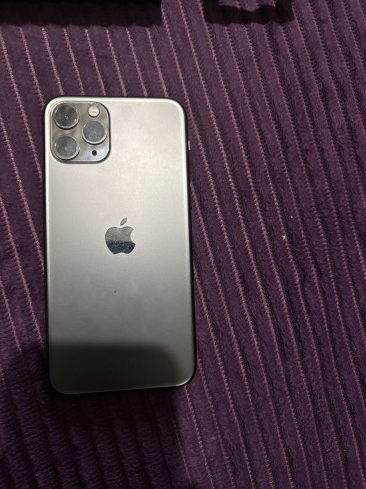 iPhone 11 Pro, iPhone SE (2020) и Huawei Watch GT 3SE