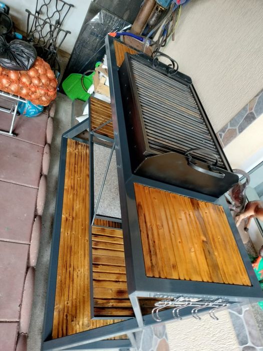 Gratar metalic -barbeque grill