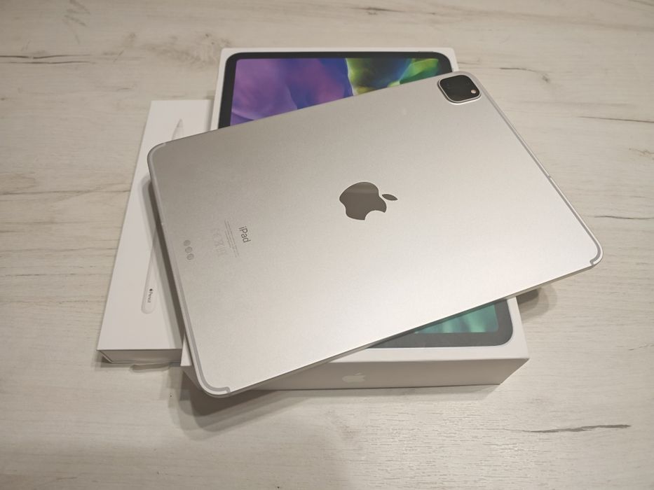 Като нов iPad Pro 11" 2nd Gen 128 GB WiFi+Cellular