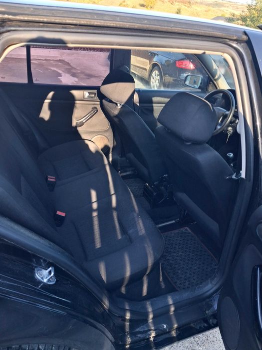Masina de vanzare golf 4 an 2002