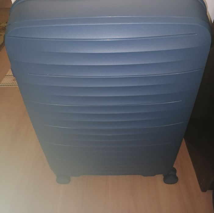 Голям куфар тъмно син 100л Grand Ghepard