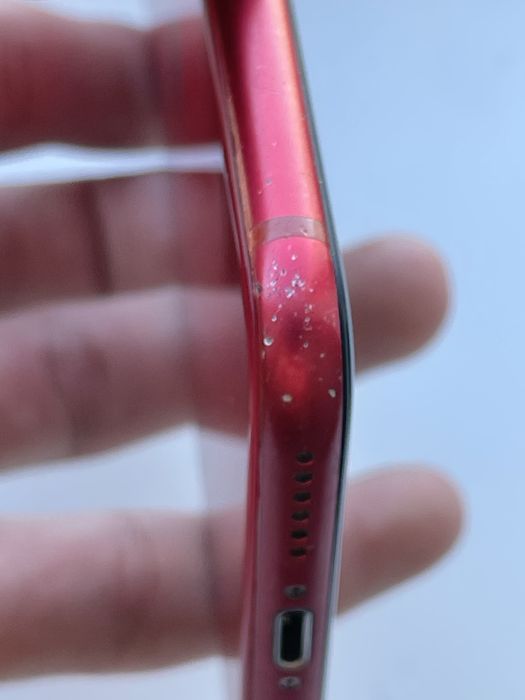 Продам айфон се2020