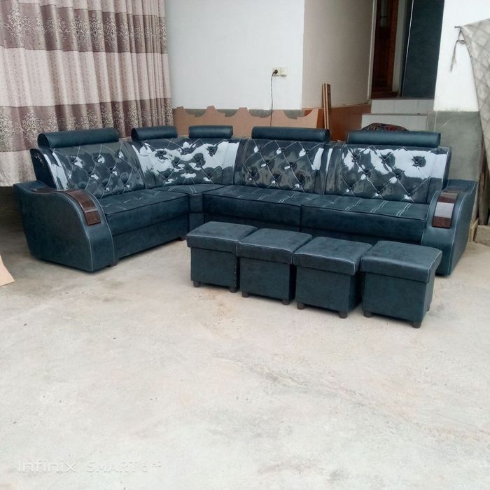 Yumshoq mebelar 2 mln 350 mingdan skidka narhda